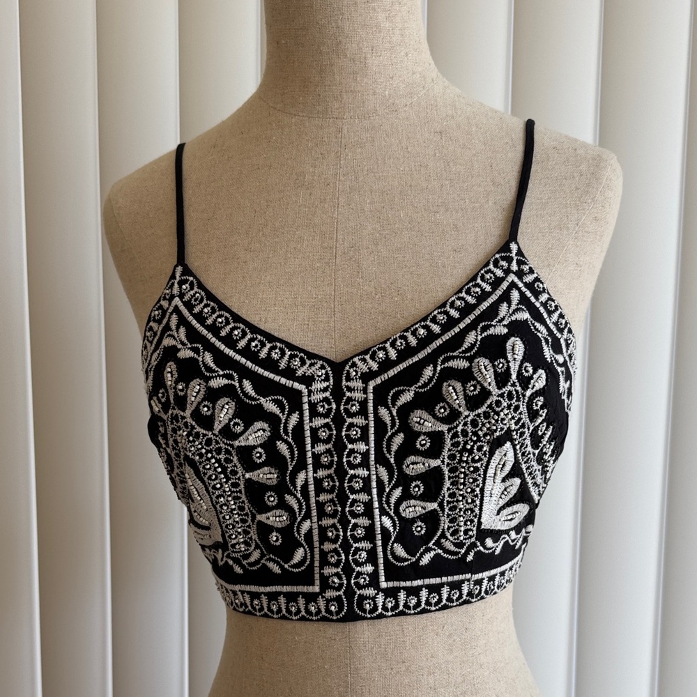NWT H&M Embroidered Black & White Crop Cami Top XS